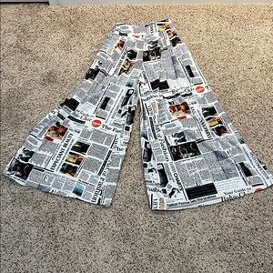 Newspaper Boho Women's Casual Wide leg Pants size small statement piece